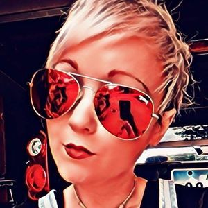 Meet your Posher, Ashley